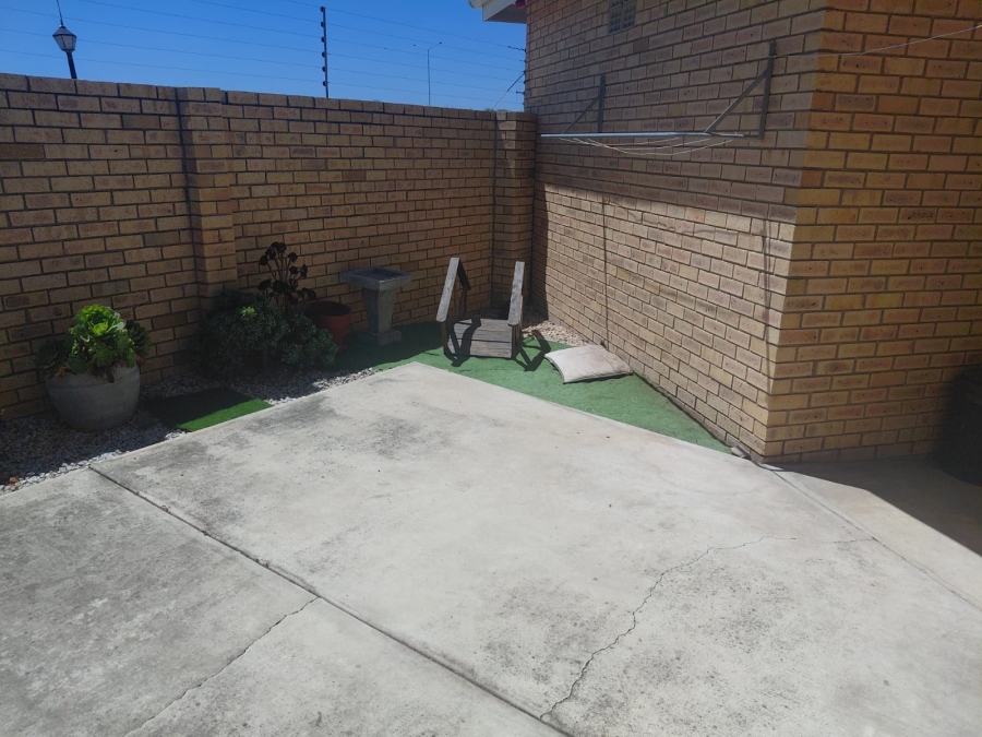 1 Bedroom Property for Sale in Windsor Park Eastern Cape